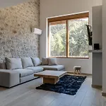 Athina Stone & Snow * Arachova